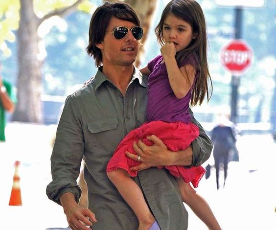 Tom cruise daughter (Suri Cruise) - 2017